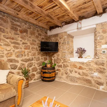 Family Friendly House With A Swimming Pool Seline, Paklenica - 23248 스타리그라드 파클레니차