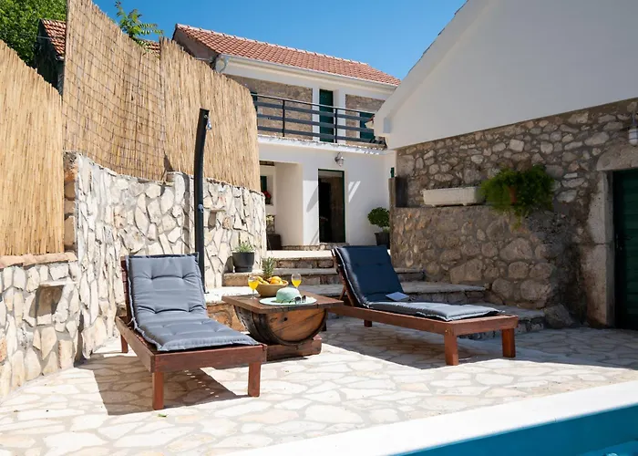 Family Friendly House With A Swimming Pool Seline, Paklenica - 23248 Semesterbostad Starigrad Paklenica